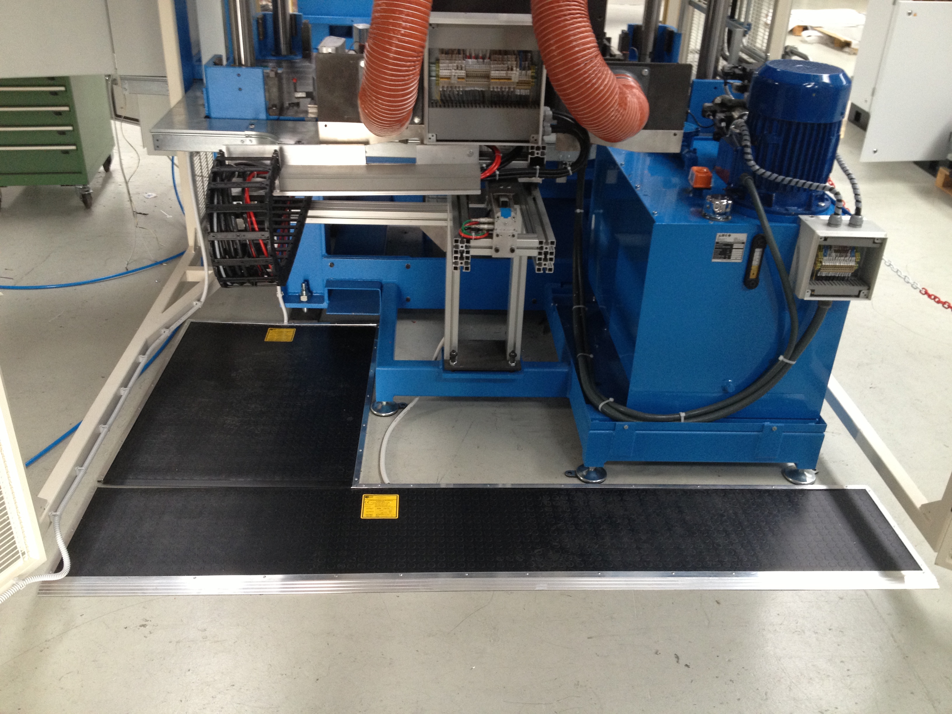 Foratrice pannello sportello auto 3